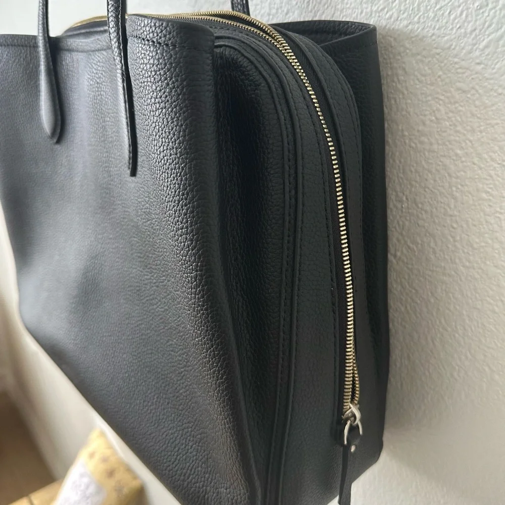 NWOT QUINCE Italian Black Leather Triple Compartment Work Bag - Picture 9 of 13